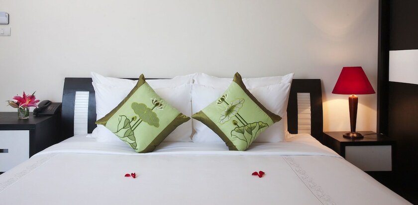 Imagen de la habitación del Hotel Serenity Villa. Foto 16