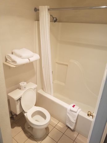 Imagen de la habitación del Hotel SerenityStay Chattanooga/Hamilton Place. Foto 3