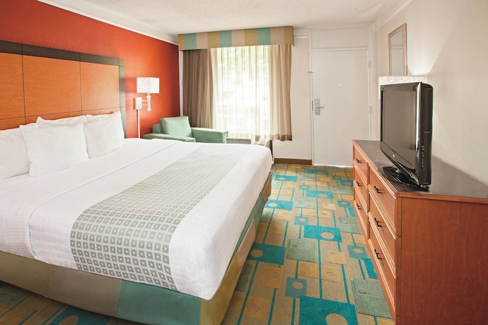 Imagen de la habitación del Hotel SerenityStay Chattanooga/Hamilton Place. Foto 8