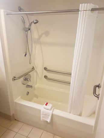 Imagen de la habitación del Hotel SerenityStay Chattanooga/Hamilton Place. Foto 9