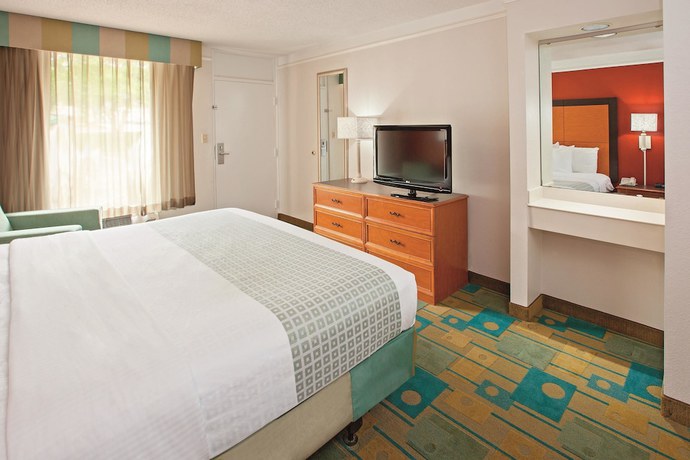 Imagen de la habitación del Hotel SerenityStay Chattanooga/Hamilton Place. Foto 10