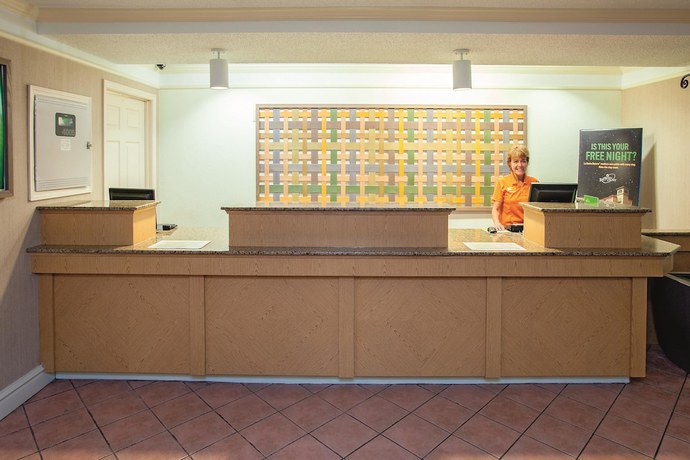 Imagen de los interiores del Hotel SerenityStay Chattanooga/Hamilton Place. Foto 20