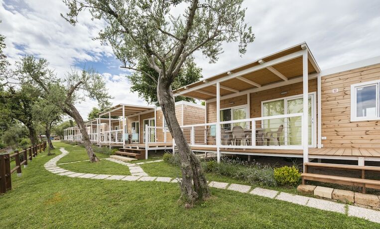 Imagen de la habitación del Hotel Sereno Camping Holiday. Foto 19
