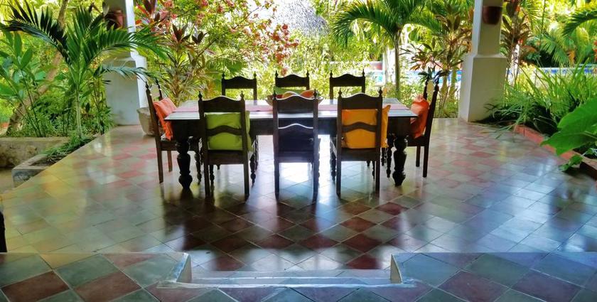 Imagen del bar/restaurante del Hotel Sereno Lodge. Foto 2