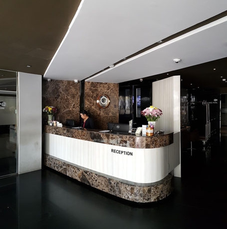 Imagen de los interiores del Hotel Serenotel Pattaya Beach Front. Foto 14