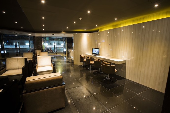 Imagen de los interiores del Hotel Serenotel Pattaya Beach Front. Foto 17