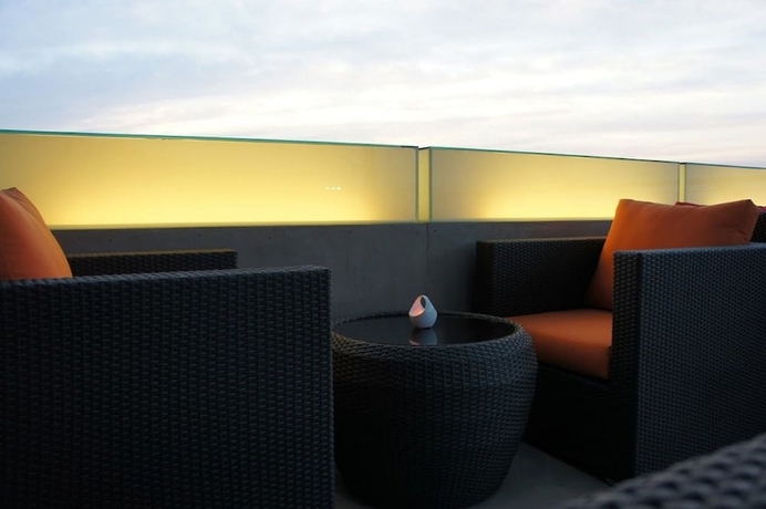 Imagen de los interiores del Hotel Serenotel Pattaya Beach Front. Foto 19