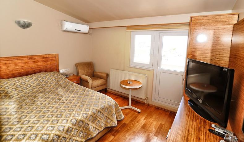 Imagen de la habitación del Hotel Serenti. Foto 4