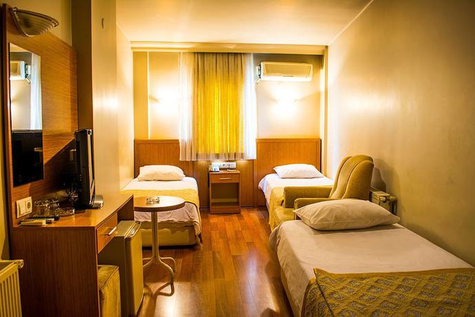 Imagen de la habitación del Hotel Serenti. Foto 6