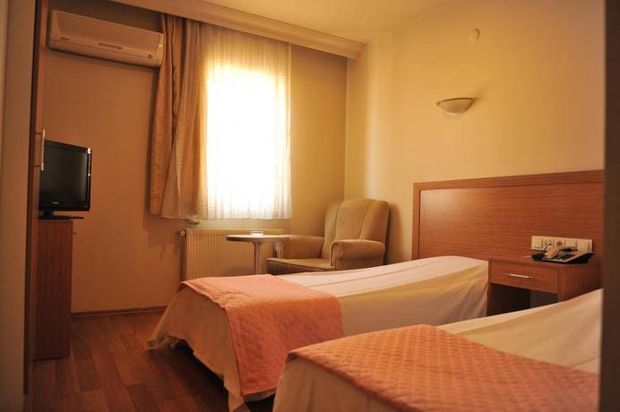 Imagen de la habitación del Hotel Serenti. Foto 9