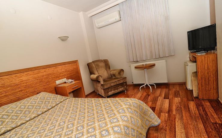 Imagen de la habitación del Hotel Serenti. Foto 11