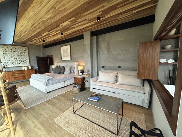 Imagen de la habitación del Hotel Serenzzo and Cuisine. Foto 5