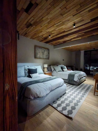Imagen de la habitación del Hotel Serenzzo and Cuisine. Foto 8