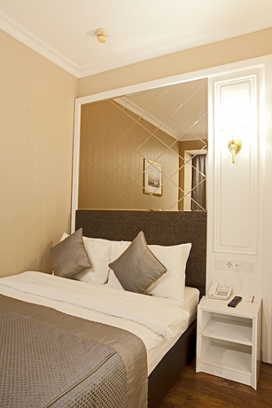 Imagen de la habitación del Hotel Seres. Foto 4