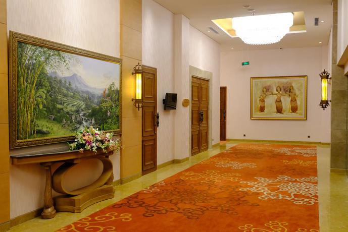 Imagen de los interiores del Hotel Seres Springs Resort & Spa. Foto 9