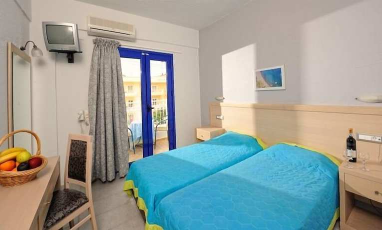 Imagen de la habitación del Hotel Sergiani Garden. Foto 8