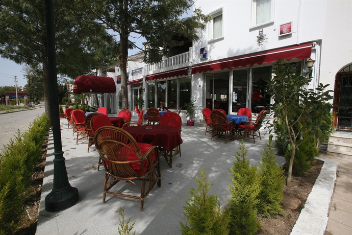Imagen del bar/restaurante del Hotel Serhan. Foto 6
