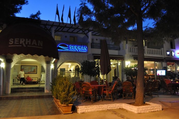 Imagen del bar/restaurante del Hotel Serhan. Foto 8
