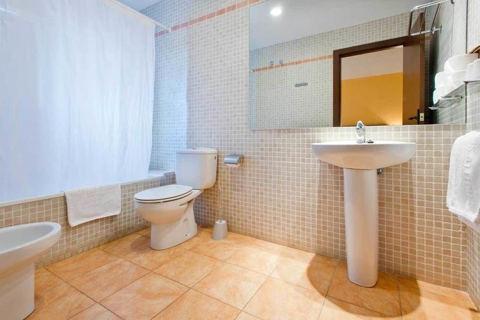 Imagen de la habitación del Hotel Serhs Ski Port del Comte. Foto 3