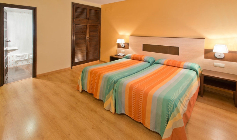 Imagen de la habitación del Hotel Serhs Ski Port del Comte. Foto 6