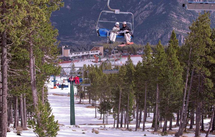 Imagen de los exteriores del Hotel Serhs Ski Port del Comte. Foto 14