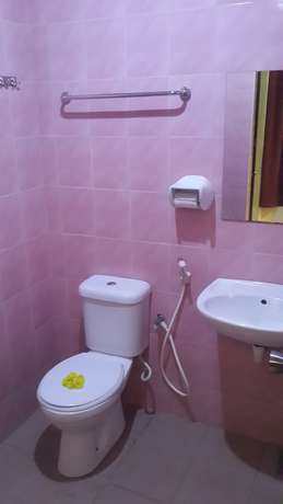Imagen de la habitación del Hotel Seri Nilai. Foto 16