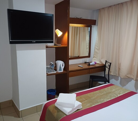 Imagen de la habitación del Hotel Seri Putra. Foto 15