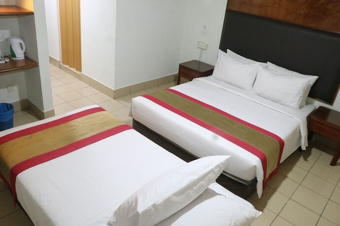 Imagen de la habitación del Hotel Seri Putra. Foto 16
