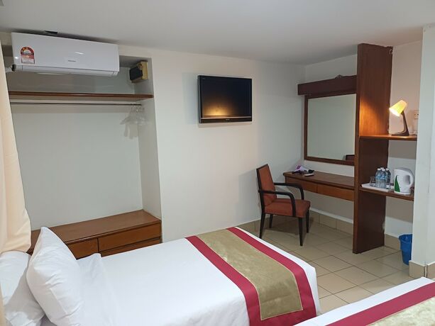 Imagen de la habitación del Hotel Seri Putra. Foto 20