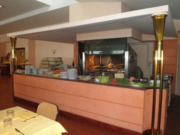 Imagen del bar/restaurante del Hotel Serino. Foto 3