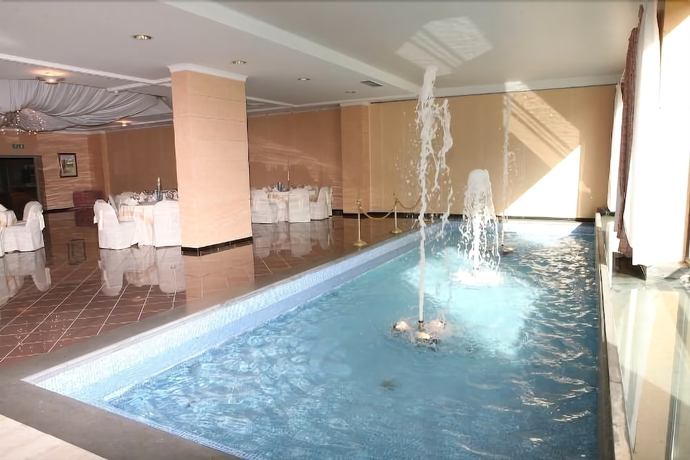 Imagen de los interiores del Hotel Serino. Foto 14