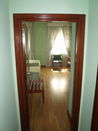 Imagen de la habitación del Hotel Serit. Foto 2