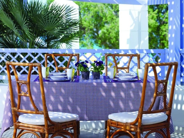 Imagen de los exteriores del Hotel Serita Beach. Foto 8