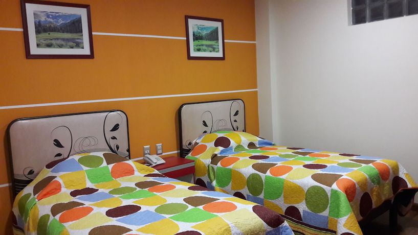 Imagen de la habitación del Hotel Serma. Foto 4