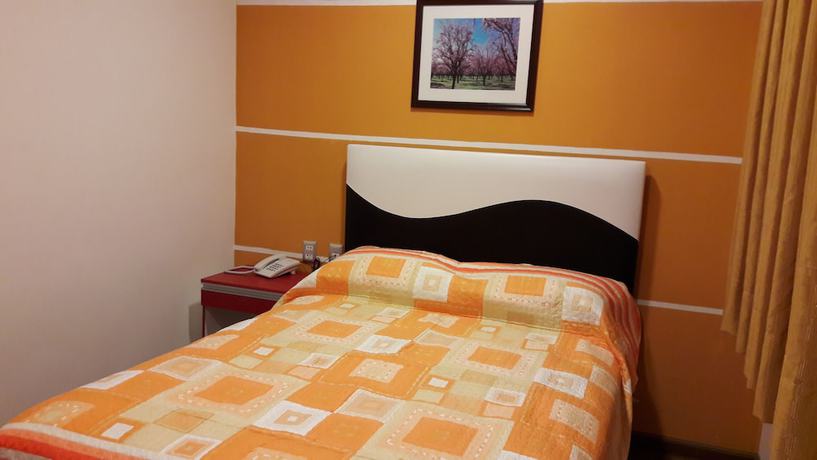 Imagen de la habitación del Hotel Serma. Foto 8