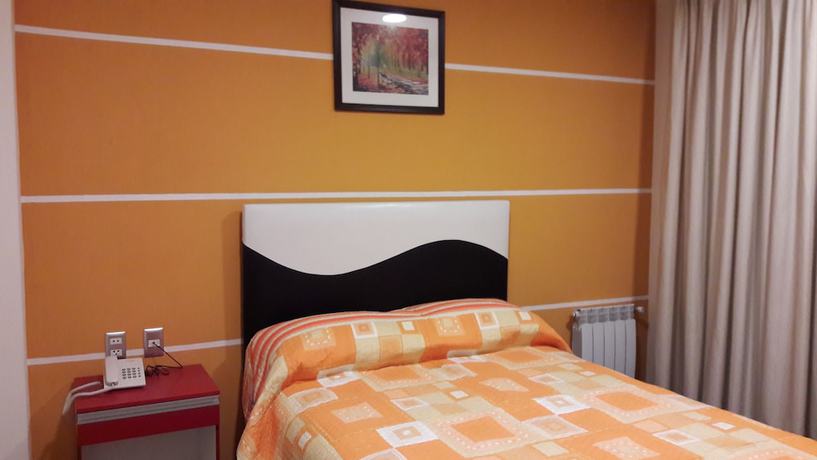 Imagen de la habitación del Hotel Serma. Foto 11