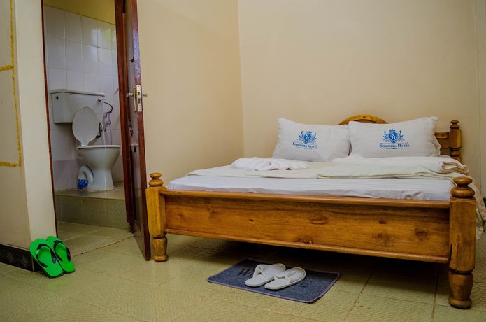 Imagen de la habitación del Hotel Seronera. Foto 10