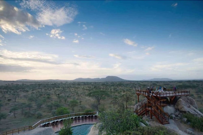 Imagen de la piscina del Hotel Seronera Wildlife Lodge. Foto 17
