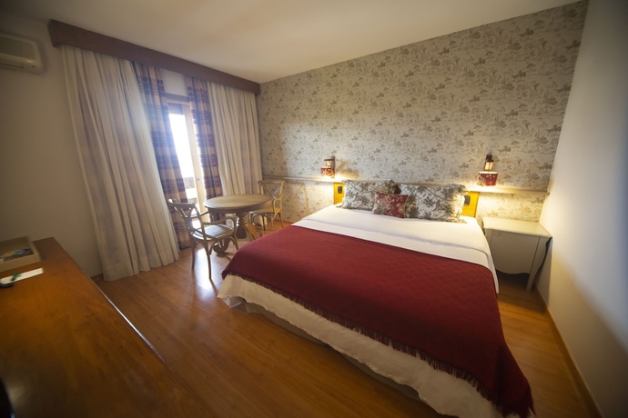 Imagen de la habitación del Hotel Serra Alta. Foto 7