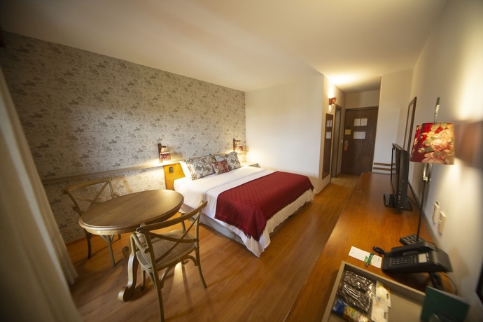 Imagen de la habitación del Hotel Serra Alta. Foto 8