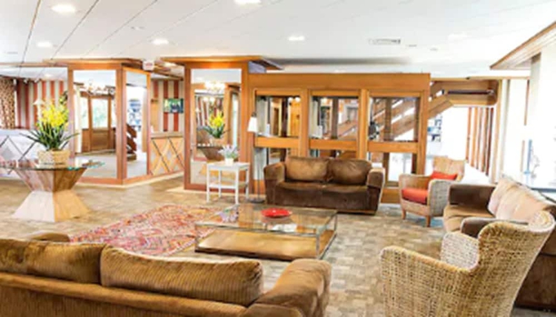 Imagen del bar/restaurante del Hotel Serra Alta. Foto 2