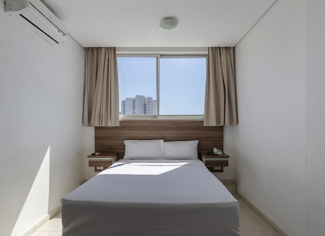 Imagen de la habitación del Hotel Serra Negra. Foto 13