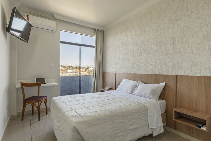 Imagen de la habitación del Hotel Serra Negra. Foto 15
