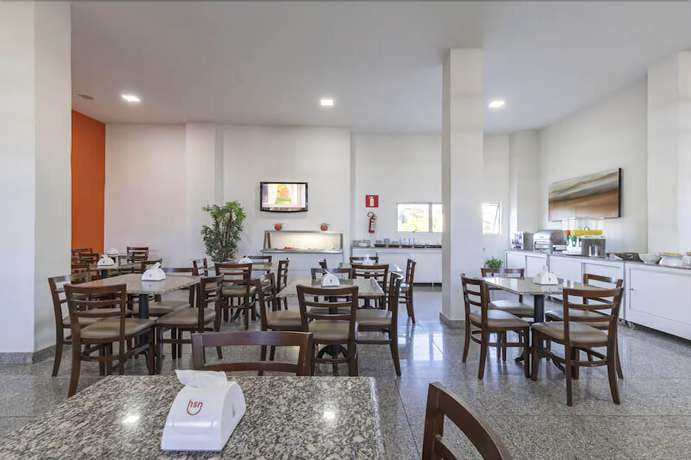 Imagen del bar/restaurante del Hotel Serra Negra. Foto 6