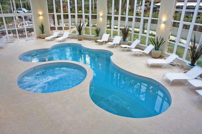 Imagen de la piscina del Hotel Serra da Estrela, Campos do Jordao. Foto 20