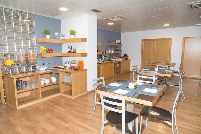 Imagen del bar/restaurante del Hotel Serrano, Córdoba. Foto 5