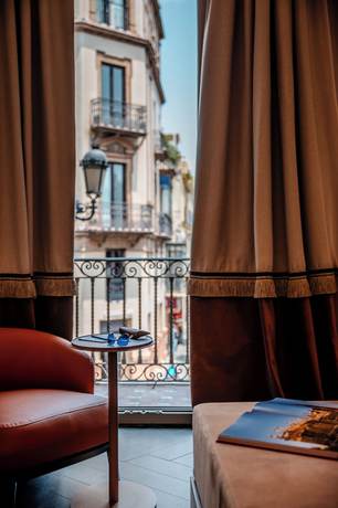 Imagen de la habitación del Hotel Serras Sevilla. Foto 6