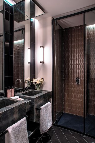 Imagen de la habitación del Hotel Serras Sevilla. Foto 12