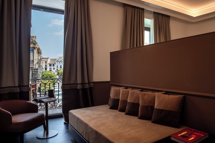 Imagen de la habitación del Hotel Serras Sevilla. Foto 14