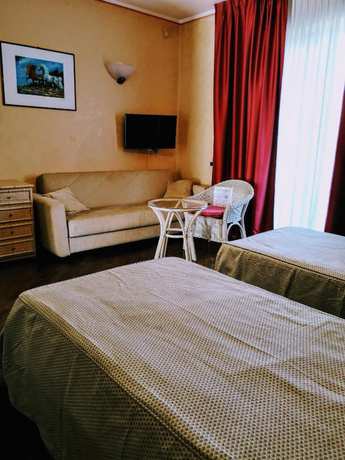 Imagen de la habitación del Hotel Serravalle Golf. Foto 2